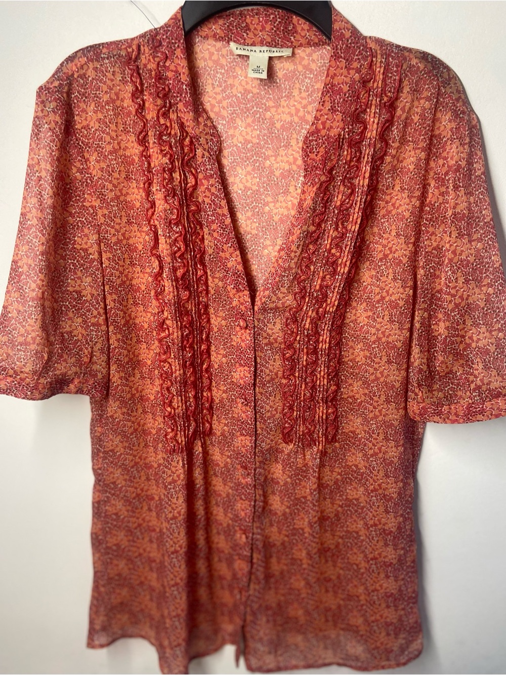 Banana Republic Women's Floral Ruffle Front Blouse in Rust and Pink